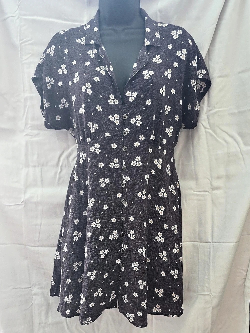 Kimchi Blue Urban Outfitters  Floral Button Front Peter Pan Collar Mini Dress
